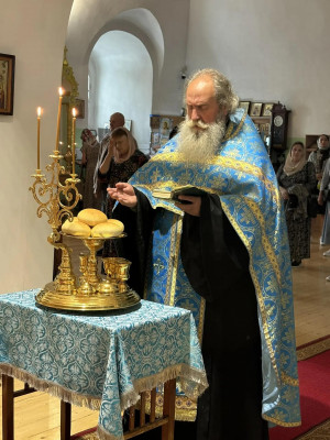 Богослужение в праздник Рождества Пресвятой Богородицы