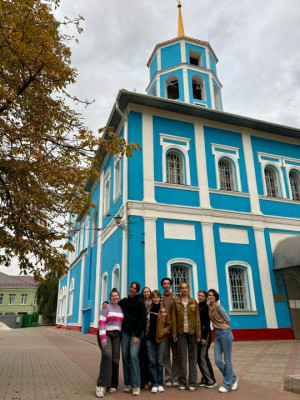Добро — не на словах, добро — в поступках.