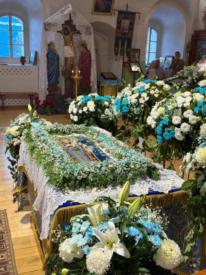 Чин погребения плащаницы Пресвятой Богородицы